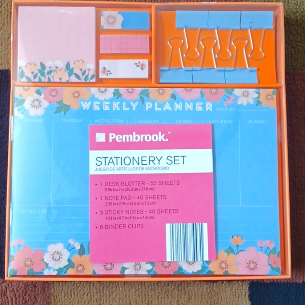 NWT Stationery Set Orange
